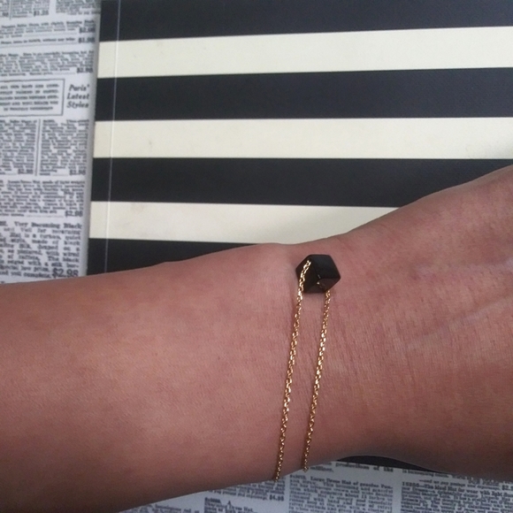 Gold Minimalist Necklace Delica Black Cube - Picture 3 of 7